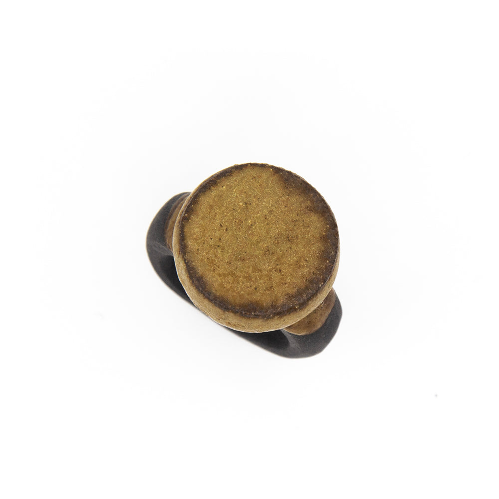Bague Séléné - chevalière en porcelaine noire - émail naturel