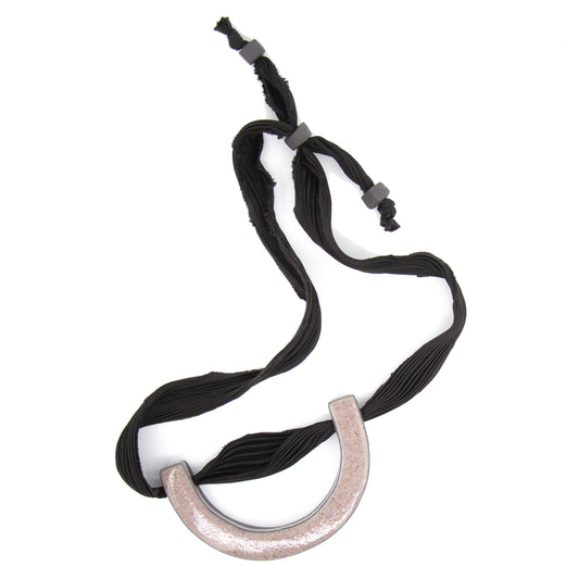 Collier Gaïa - porcelaine et soie Shibori