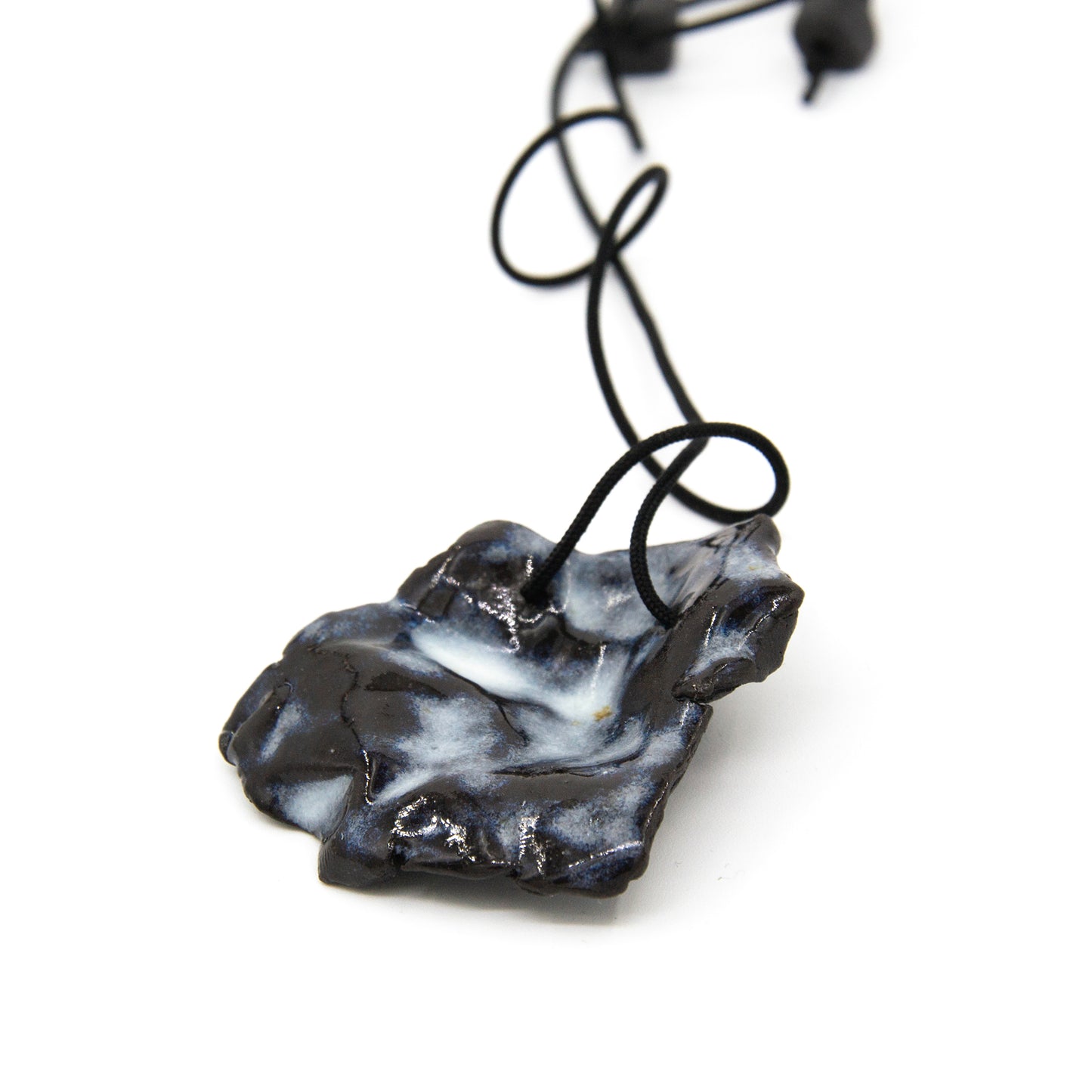 Pendentif Nyx - Porcelaine noire